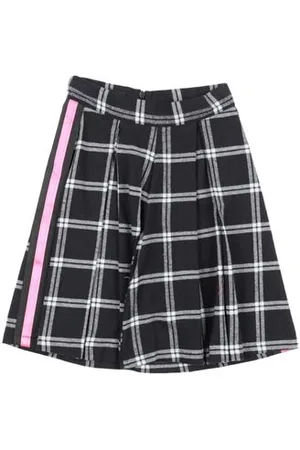 NAÏCE PARTES DE ABAJO - Pantalones cortos y bermudas