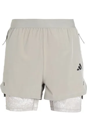 adidas PARTES DE ABAJO - Pantalones cortos y bermudas