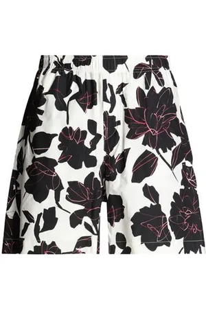 AMARANTO PARTES DE ABAJO - Pantalones cortos y bermudas