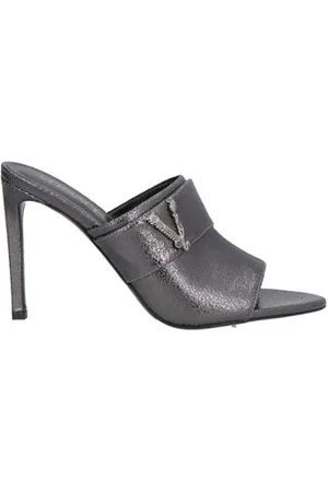VERSACE CALZADO - Sandalias con cierre