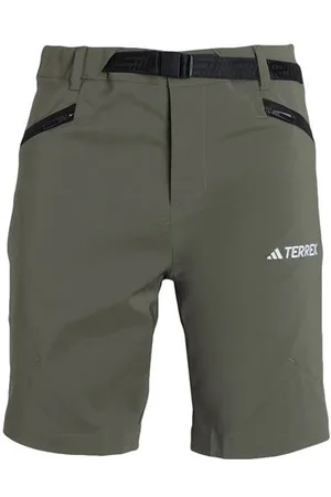 adidas PARTES DE ABAJO - Pantalones cortos y bermudas