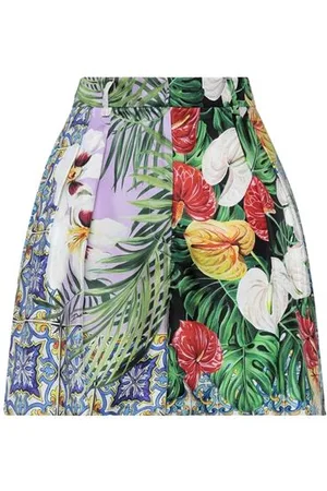 Dolce & Gabbana PARTES DE ABAJO - Pantalones cortos y bermudas