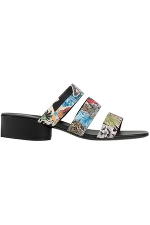 Salvatore Ferragamo CALZADO - Sandalias con cierre