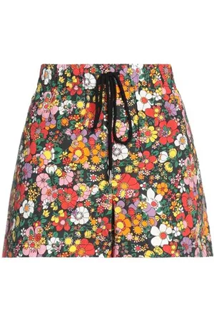 Christopher Kane PARTES DE ABAJO - Pantalones cortos y bermudas