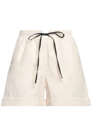 Nanushka PARTES DE ABAJO - Pantalones cortos y bermudas