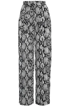 FISICO PARTES DE ABAJO - Pantalones