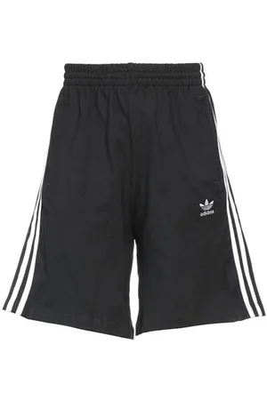 adidas PARTES DE ABAJO - Pantalones cortos y bermudas
