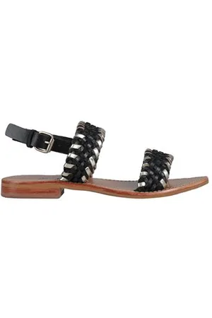 Couleur Pourpre CALZADO - Sandalias con cierre