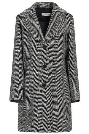 Caractere ROPA DE ABRIGO - Abrigos