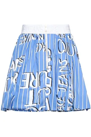 VERSACE PARTES DE ABAJO - Pantalones cortos y bermudas