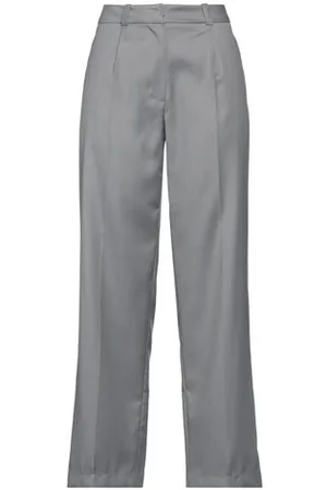 Low Classic PARTES DE ABAJO - Pantalones