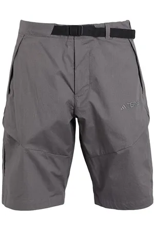 adidas PARTES DE ABAJO - Pantalones cortos y bermudas