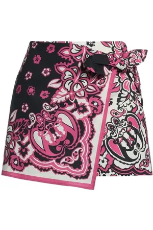 RED Valentino PARTES DE ABAJO - Pantalones cortos y bermudas