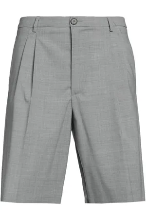 AMARANTO PARTES DE ABAJO - Pantalones cortos y bermudas