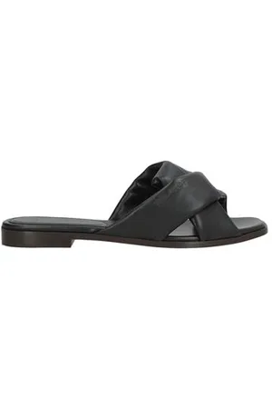 Salvatore Ferragamo CALZADO - Sandalias con cierre