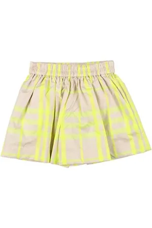 Burberry PARTES DE ABAJO - Pantalones cortos y bermudas