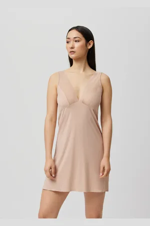 YSABEL MORA Camisón detalles tul