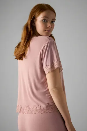 YSABEL MORA Conjunto pijama camiseta manga corta y pantalón largo detalles encaje