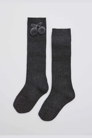 YSABEL MORA Calcetines largos pompones