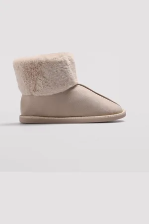 YSABEL MORA Botas de casa detalle pelo parte exterior