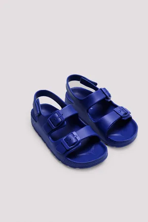 YSABEL MORA Sandalias infantiles de hebillas ajustables
