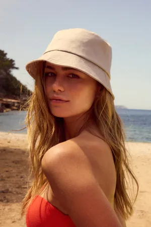 YSABEL MORA Gorro Bucket