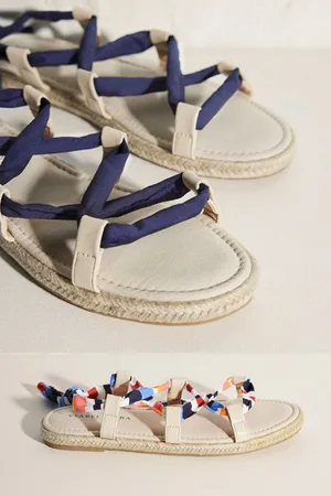 YSABEL MORA Sandalias planas tiras intercambiables rayas y azul