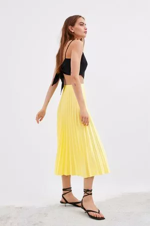 Cambiable Puerto Subdividir Amarilla de Faldas plisadas para Mujer de Zara | FASHIOLA.es